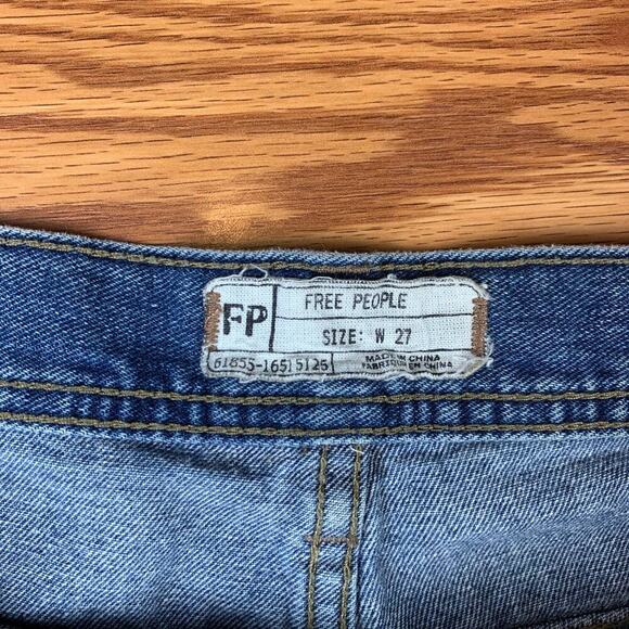 FP Free People Button Fly Raw Hem Cut Off Jean Shorts Sz Waist 27 - Picture 4 of 7